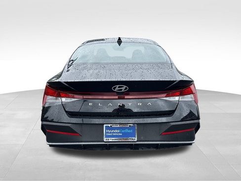 Used 2026 Hyundai Elantra SE FWD image 6
