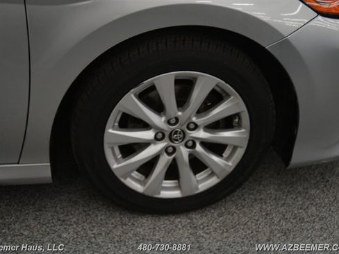 Used 2018 Toyota Camry LE image 39
