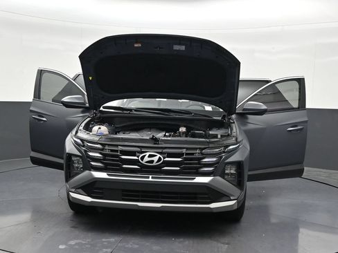 Used 2025 Hyundai Tucson SEL FWD image 42