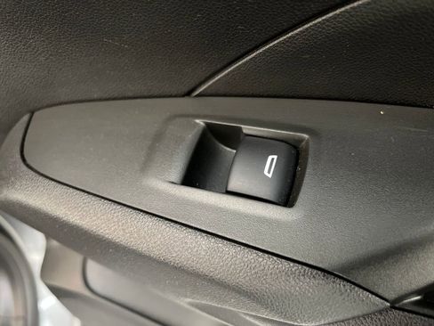 Used 2025 Chevrolet Trax LT w/ LT Convenience Package FWD image 20