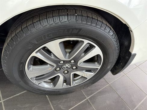 Used 2014 Honda Odyssey Touring Elite image 38