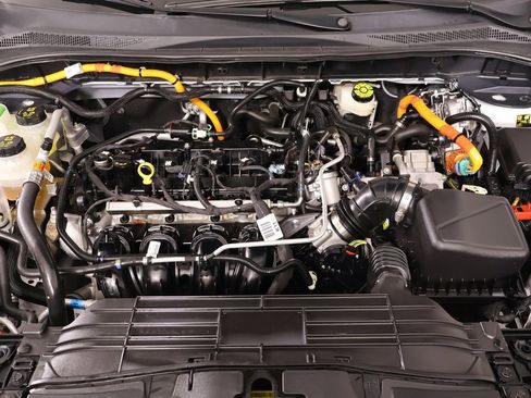 Used 2022 Ford Escape SE image 18