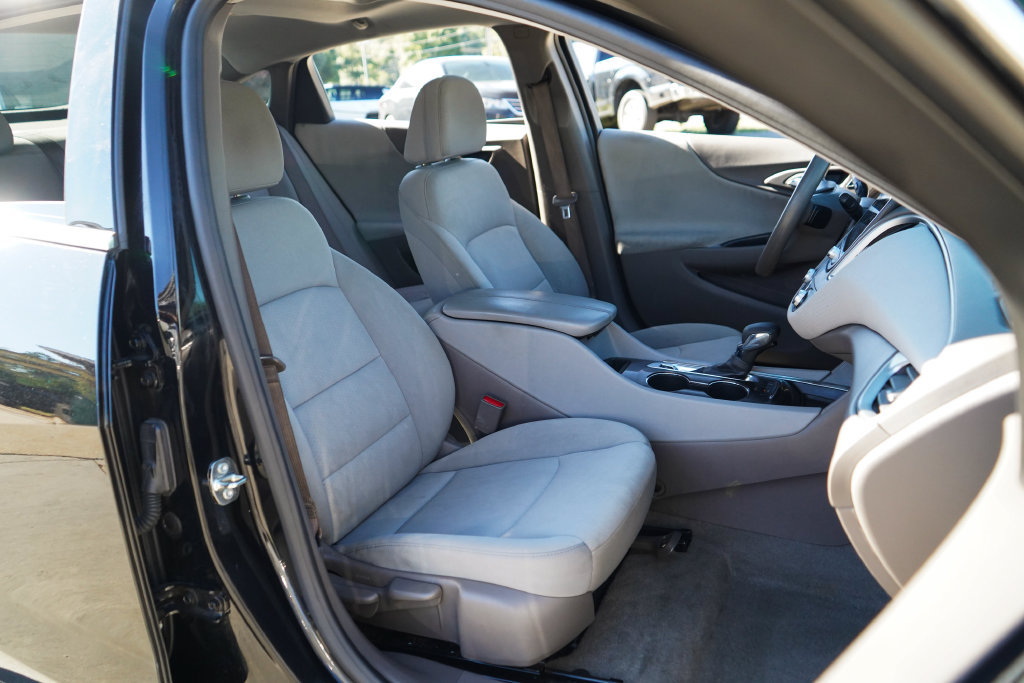 Used 2024 Chevrolet Malibu LT FWD image 14
