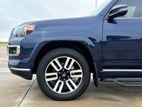 Used 2024 Toyota 4Runner Limited AWD/4WD image 5