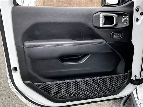 Used 2021 Jeep Wrangler Unlimited Rubicon 4xe w/ Steel Bumper Group image 26