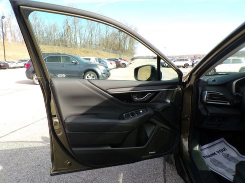 Used 2023 Subaru Outback Touring AWD/4WD image 13