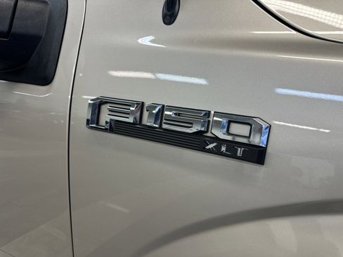 Used 2017 Ford F150 XLT image 8