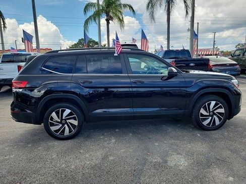 Used 2024 Volkswagen Atlas SE FWD image 8