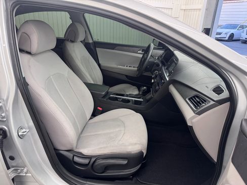 Used 2016 Hyundai Sonata SE FWD image 10