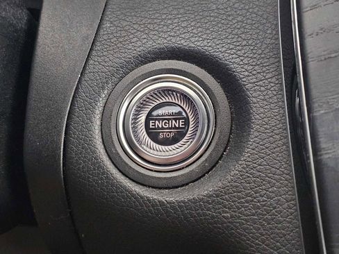 Used 2021 Mercedes-Benz C 300 Sedan image 30