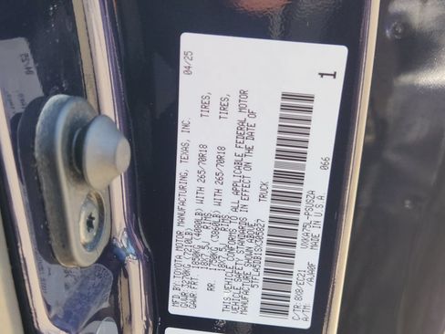 Used 2025 Toyota Tundra SR5 w/ SR5 Premium Package AWD/4WD image 35