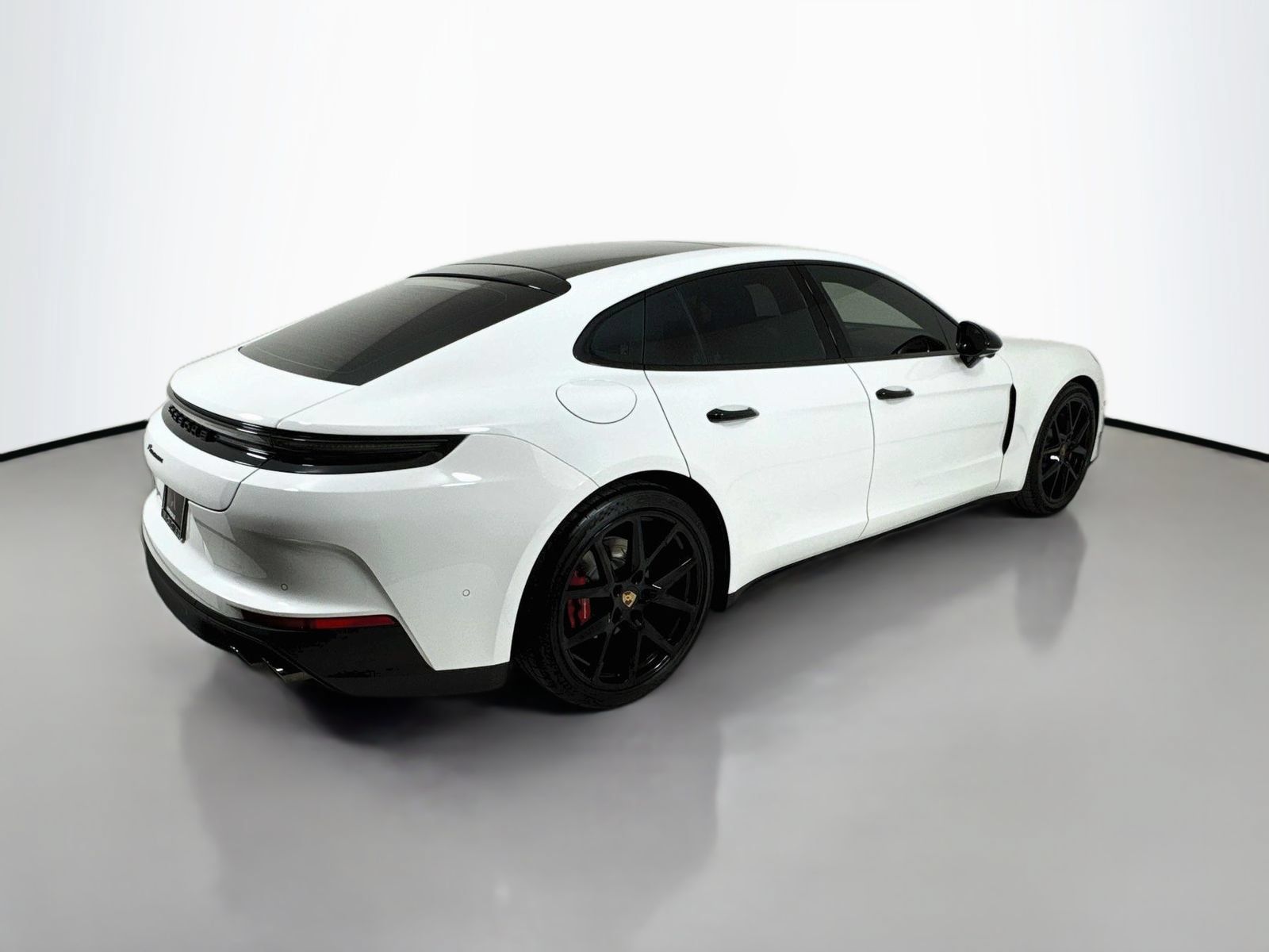 Used 2025 Porsche Panamera RWD image 7