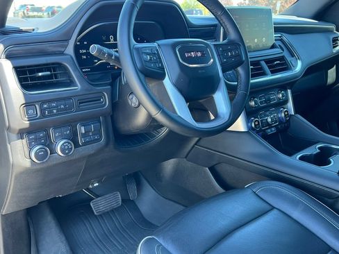 Used 2024 GMC Yukon XL SLT w/ SLT Luxury Package AWD/4WD image 20