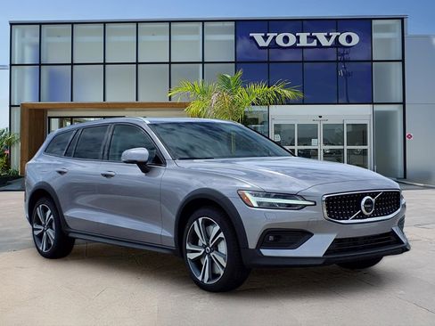 New 2026 Volvo V60 B5 Cross Country Plus w/ Protection Package Premier AWD/4WD image 1