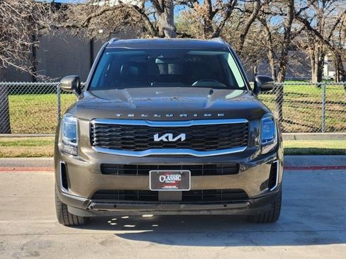 Used 2022 Kia Telluride S image 11