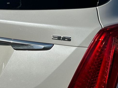 Used 2018 Cadillac XT5 Luxury w/ Driver Awareness Package AWD/4WD image 15