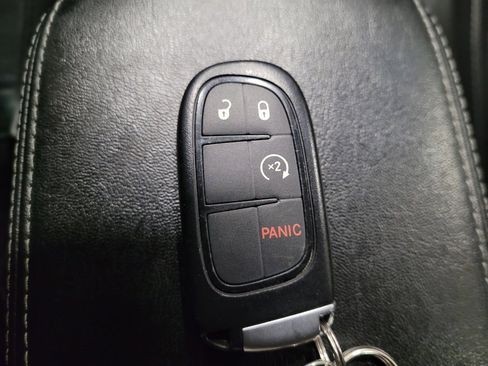 Used 2021 Jeep Cherokee Latitude Lux AWD/4WD image 32