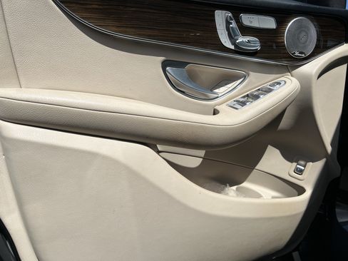 Certified 2021 Mercedes-Benz GLC 300 image 14