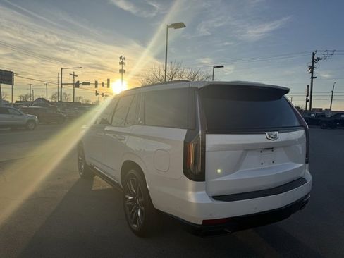 Used 2021 Cadillac Escalade Sport Platinum image 5