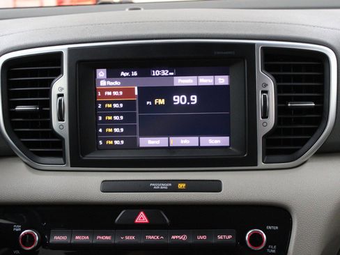 Used 2019 Kia Sportage EX image 22