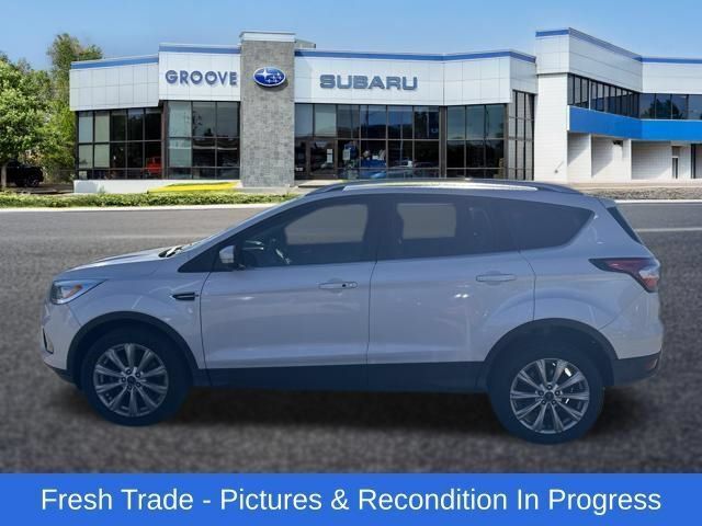 Used 2017 Ford Escape Titanium w/ Equipment Group 301A AWD/4WD image 2