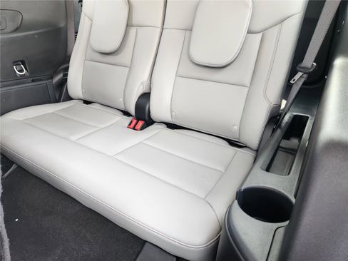 New 2026 Ford Explorer Active w/ Active Comfort Package RWD image 20