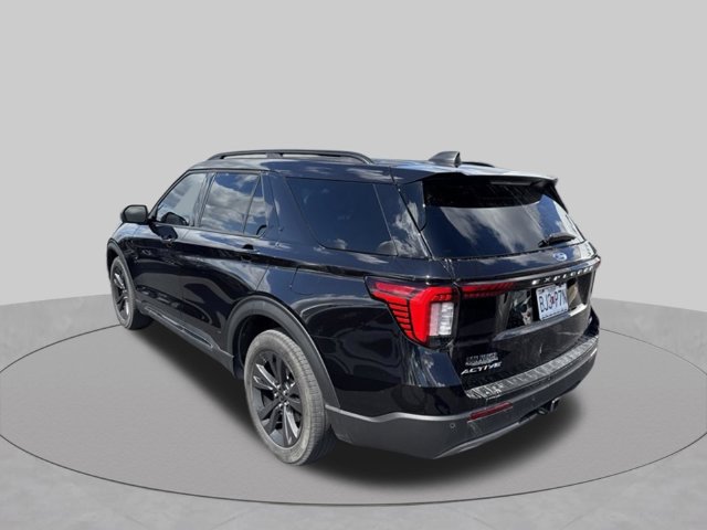 Used 2025 Ford Explorer Active w/ Active Comfort Package AWD/4WD image 2