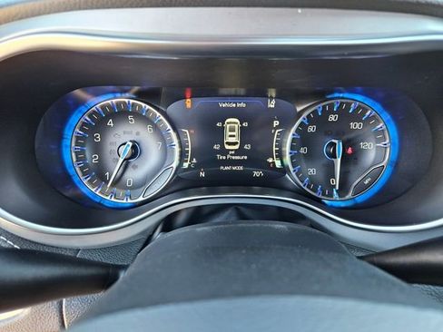 New 2026 Chrysler Pacifica Limited image 12