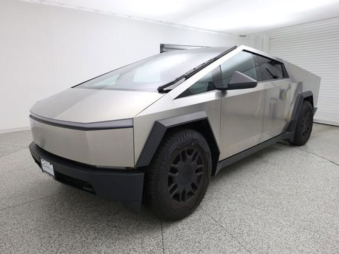 Used 2024 Tesla Cybertruck AWD Crew Cab image 1