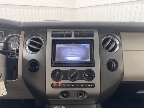 Used 2008 Ford Expedition XLT RWD image 18