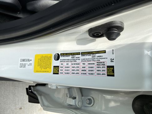 Used 2025 Toyota RAV4 LE FWD image 34