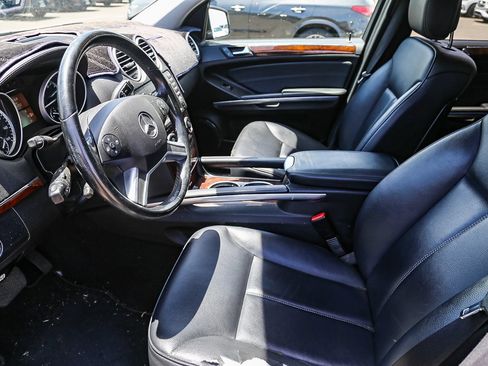 Used 2012 Mercedes-Benz GL 320 BlueTEC 4MATIC image 5