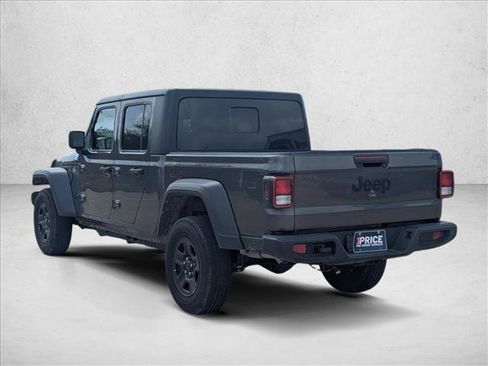 Used 2024 Jeep Gladiator Sport image 7