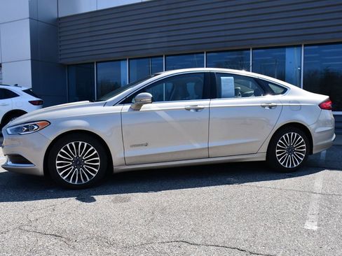 Used 2018 Ford Fusion SE w/ Equipment Group 602A image 2