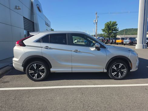 Used 2025 Mitsubishi Eclipse Cross SEL AWD/4WD image 2