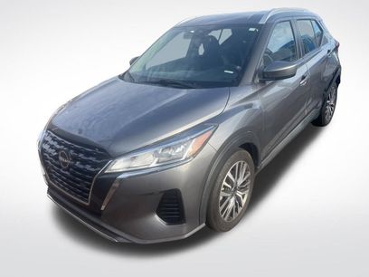Used 2022 Nissan Kicks SV
