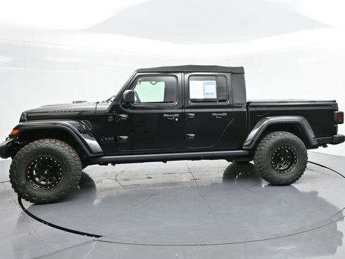 Used 2021 Jeep Gladiator Willys image 4