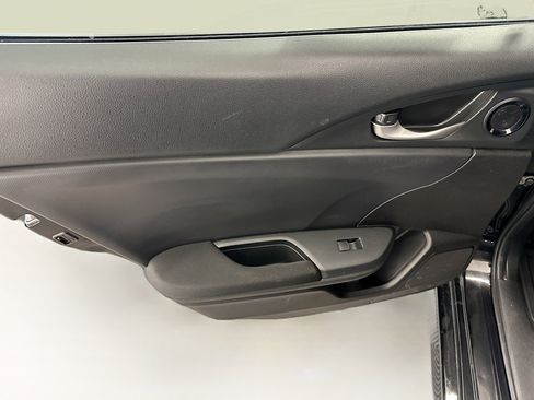 Used 2018 Honda Civic EX image 27