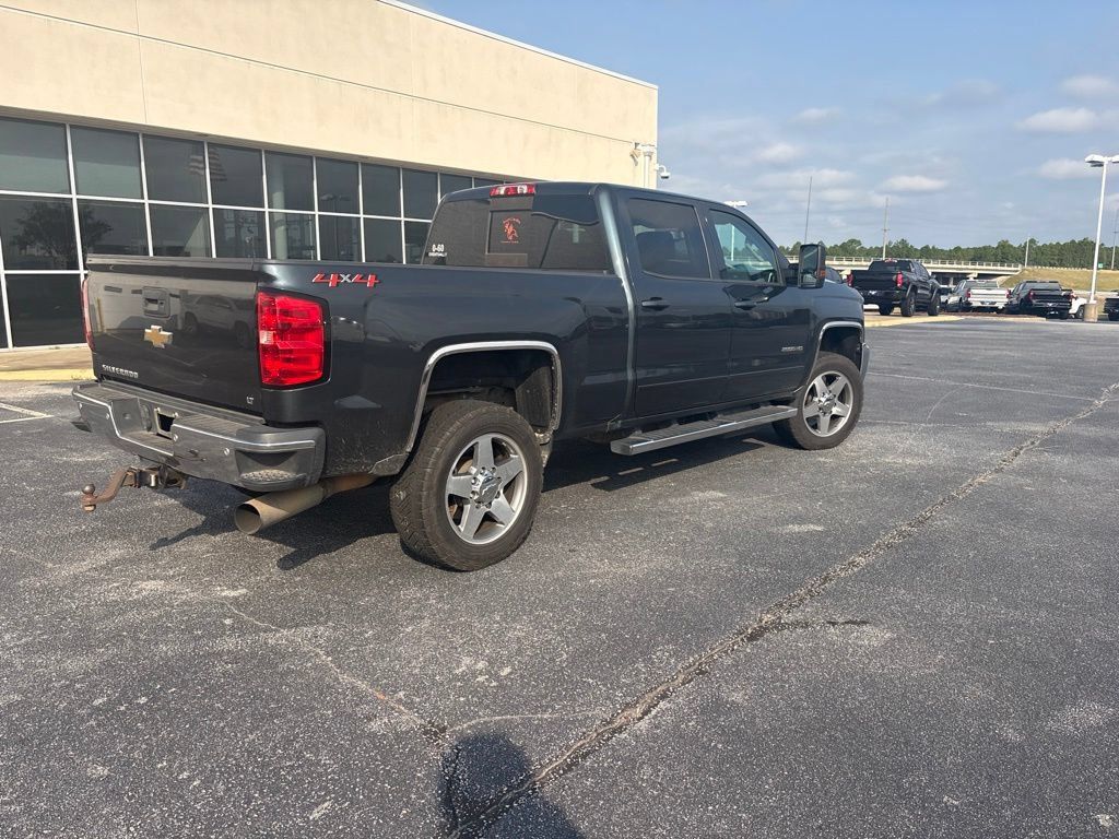 Used 2018 Chevrolet Silverado 2500 LT w/ LT Convenience Package AWD/4WD image 3
