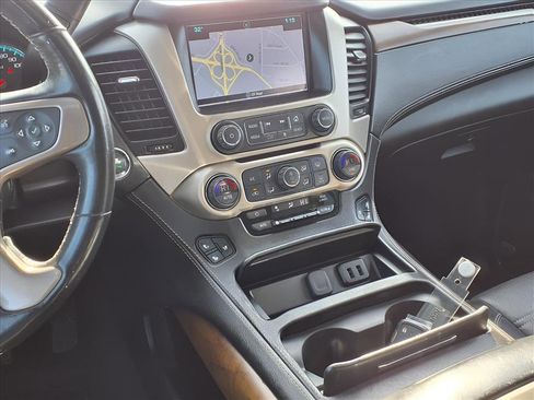 Used 2020 GMC Yukon XL Denali w/ Open Road Package image 6