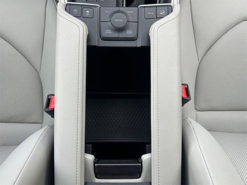 Used 2024 Toyota Grand Highlander XLE image 29