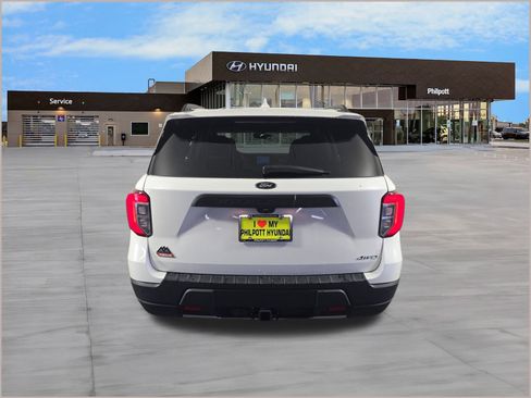 Used 2022 Ford Explorer Timberline w/ Timberline Technology Package image 8