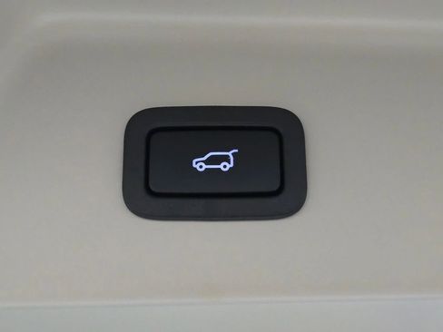 Used 2021 Land Rover Range Rover P525 Westminster Edition LWB AWD/4WD image 11