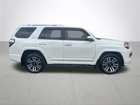 Used 2022 Toyota 4Runner Limited AWD/4WD image 5