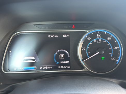 Certified 2025 Nissan Leaf SV Plus FWD image 10
