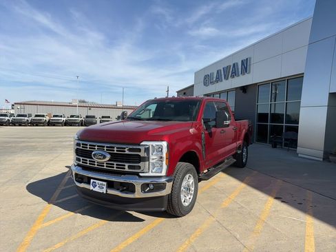New 2026 Ford F250 4x4 Crew Cab Super Duty image 3