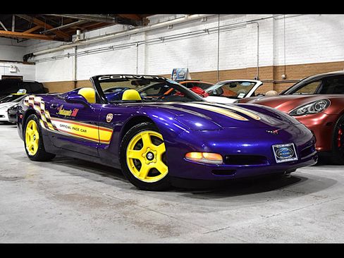 Used 1998 Chevrolet Corvette Convertible w/ Memory Pkg image 2