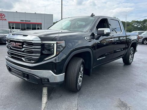 Used 2025 GMC Sierra 1500 SLT AWD/4WD image 7
