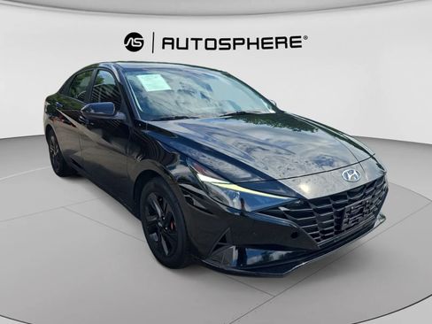 Used 2023 Hyundai Elantra SEL FWD image 11