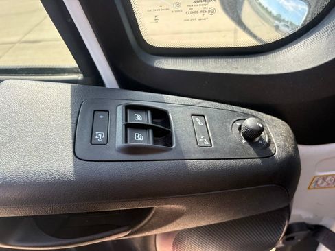 Used 2026 RAM ProMaster 2500 w/ Convenience Group FWD image 11